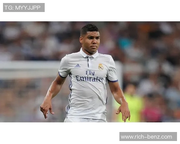 皇马官宣卡塞米罗续约至2025年，人气迅速攀升